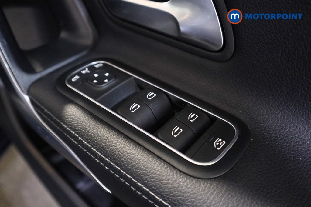 Mercedes-Benz A Class Sport Executive Edition Automatic Petrol Hatchback - Stock Number (1592047) - 13th supplementary image