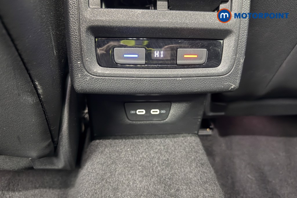 Volkswagen Golf R Automatic Petrol Hatchback - Stock Number (1593344) - 7th supplementary image