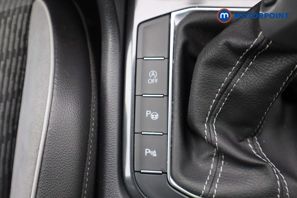 Volkswagen Tiguan R-Line Automatic Petrol SUV - Stock Number (1593776) - 17th supplementary image