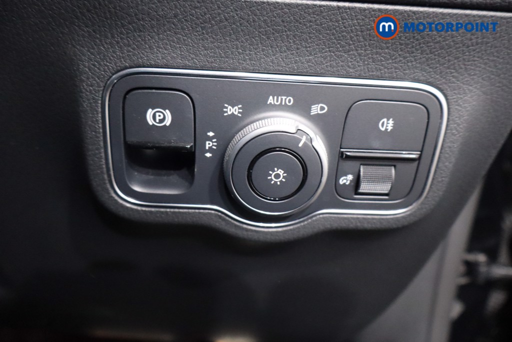 Mercedes-Benz GLA Amg Line Automatic Petrol SUV - Stock Number (1593930) - 22nd supplementary image