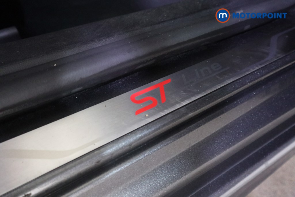 Ford Focus St-Line Manual Petrol Hatchback - Stock Number (1594261) - 14th supplementary image
