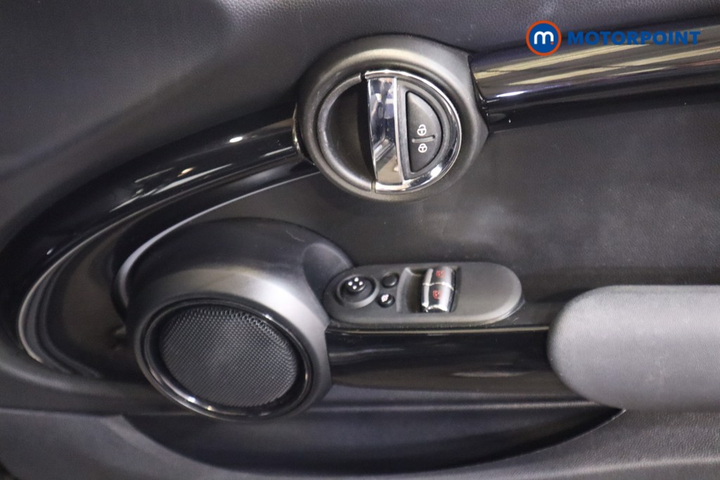 Mini Hatchback Cooper S Level 2 Automatic Electric Hatchback - Stock Number (1594328) - 12th supplementary image