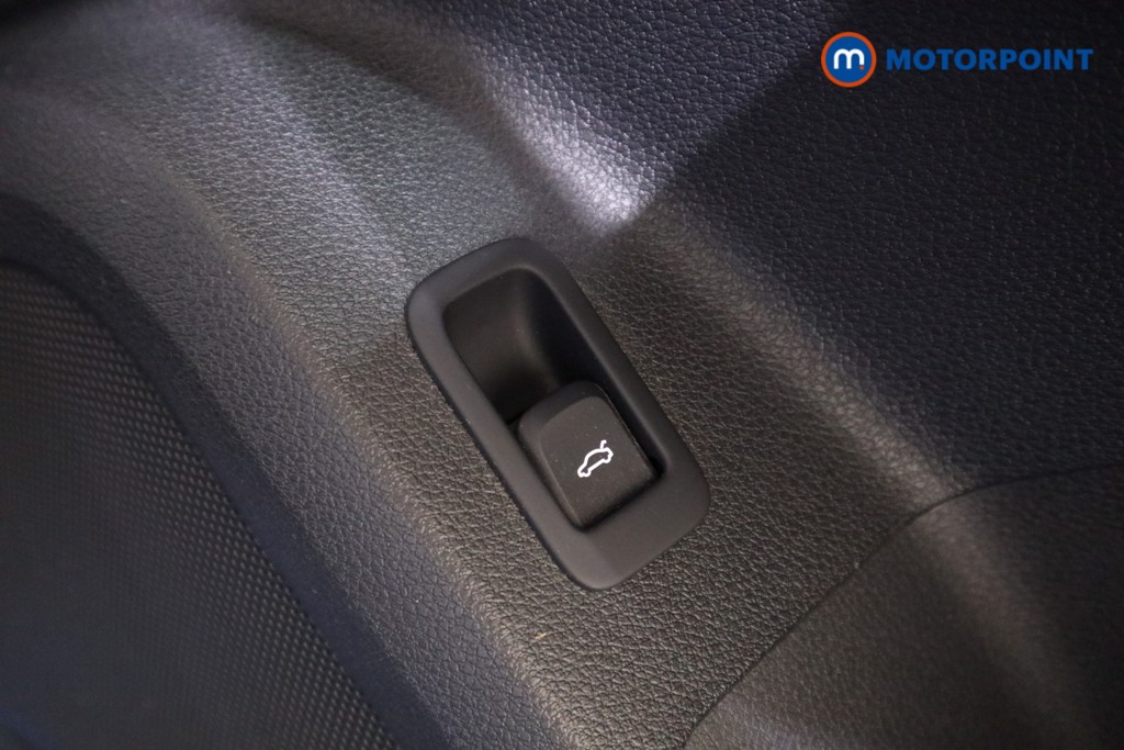 Audi Q2 S Line Manual Petrol SUV - Stock Number (1594903) - 16th supplementary image