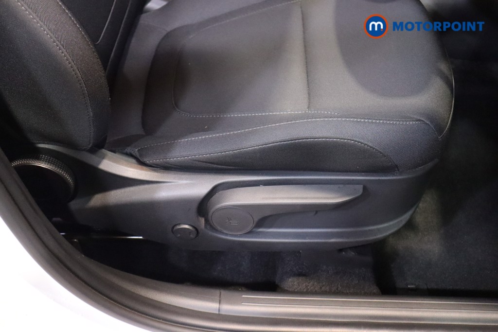 Hyundai Tucson Se Connect Manual Petrol SUV - Stock Number (1594924) - 13th supplementary image