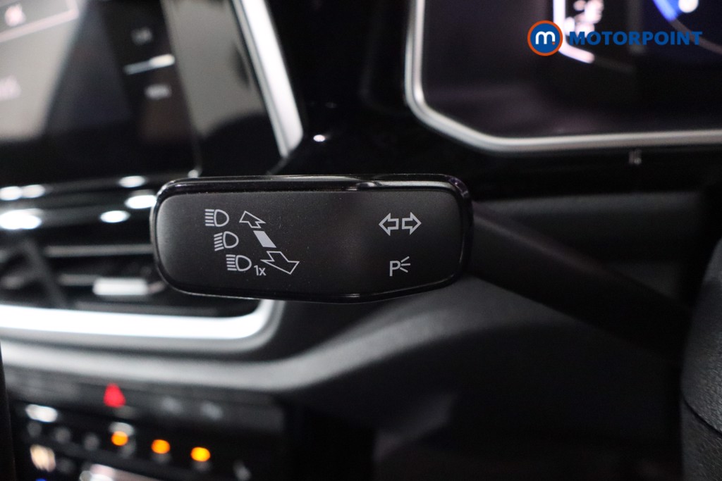 Volkswagen T-Roc R-Line Automatic Petrol SUV - Stock Number (1595138) - 19th supplementary image