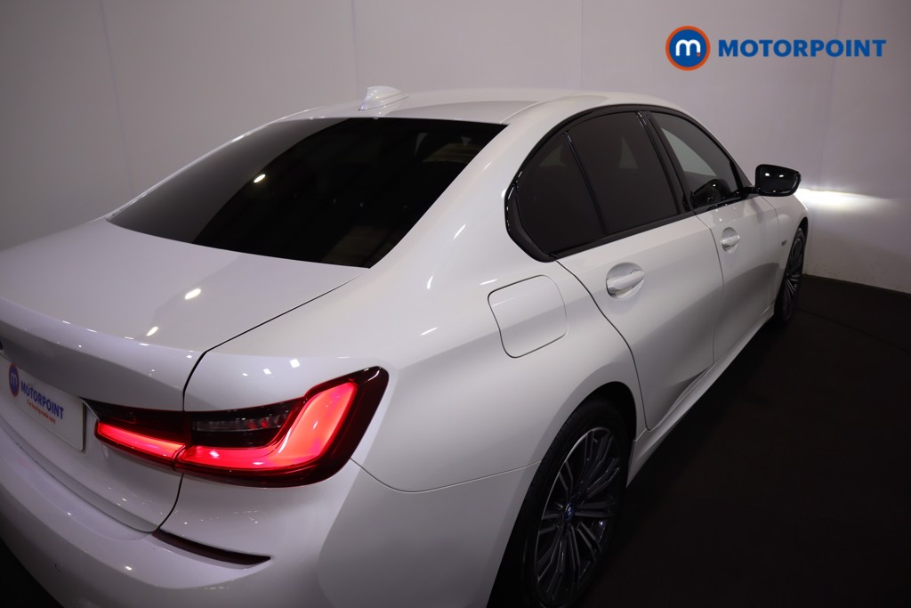BMW 3 Series M Sport Automatic Petrol Plug-In Hybrid Saloon - Stock Number (1595178) - 28th supplementary image