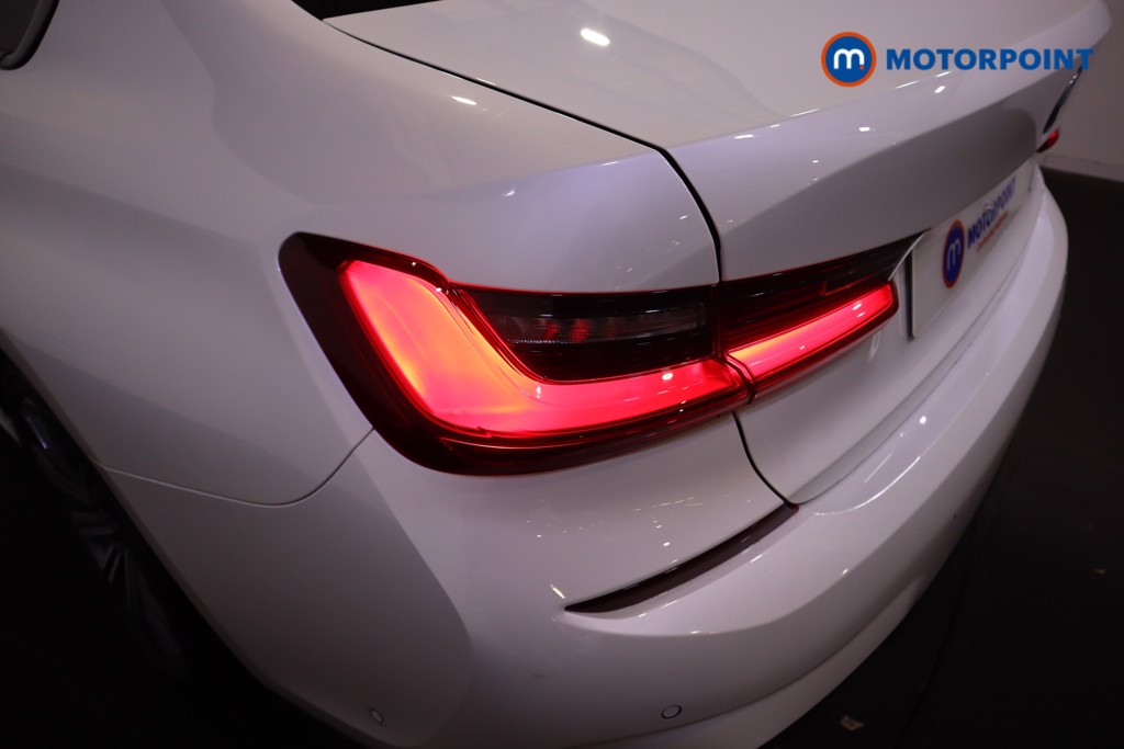 BMW 3 Series M Sport Automatic Petrol Plug-In Hybrid Saloon - Stock Number (1595178) - 29th supplementary image