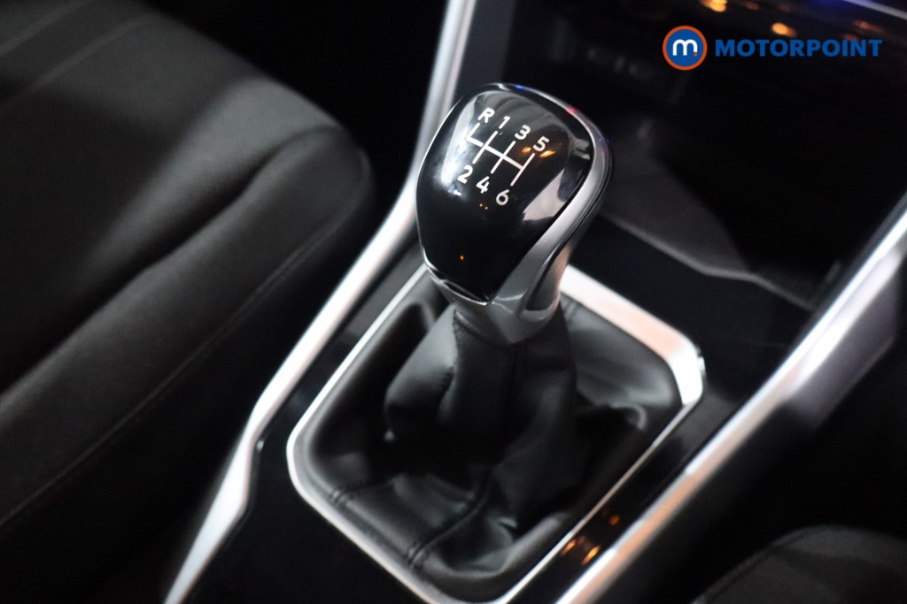 Volkswagen T-Roc Life Manual Petrol SUV - Stock Number (1595184) - 14th supplementary image