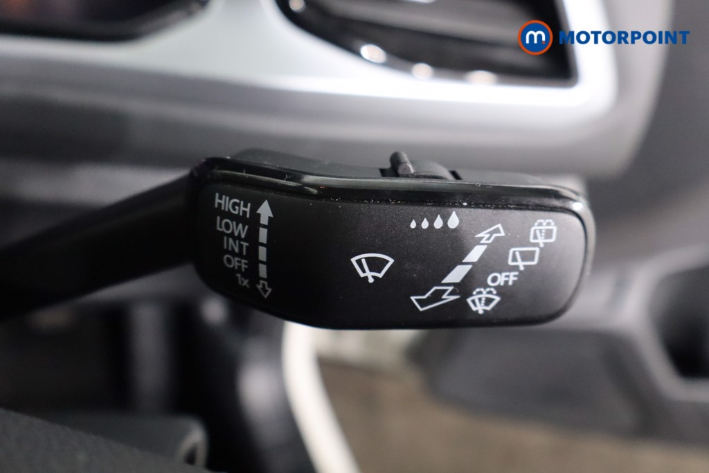Volkswagen T-Roc Life Manual Petrol SUV - Stock Number (1595184) - 18th supplementary image