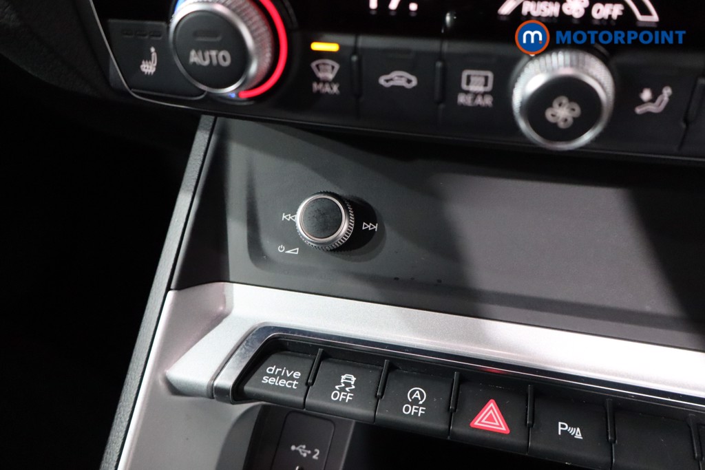 Audi Q3 Sport Manual Petrol SUV - Stock Number (1591648) - 17th supplementary image