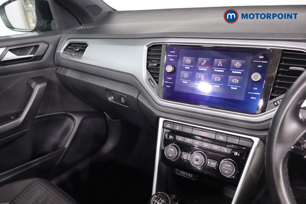 Volkswagen T-Roc Active Manual Petrol Convertible - Stock Number (1592188) - 3rd supplementary image