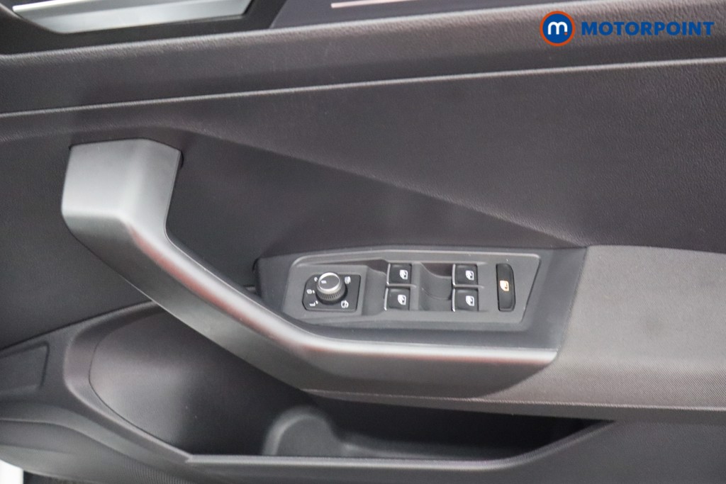 Volkswagen T-Roc SEL Manual Petrol SUV - Stock Number (1584204) - 11th supplementary image