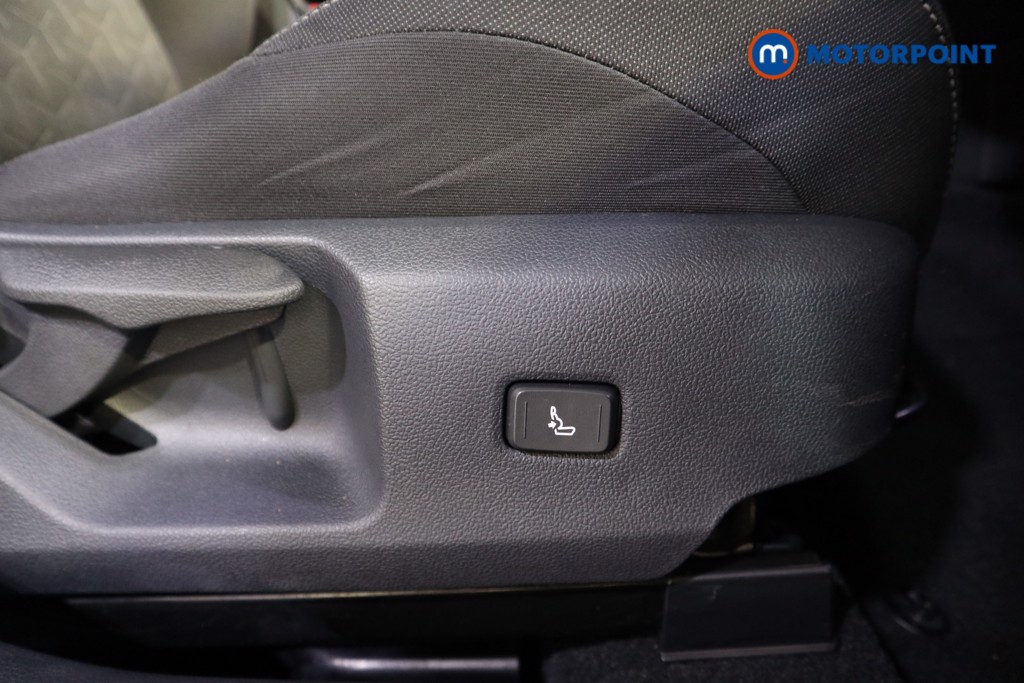 Toyota Corolla Icon Tech Automatic Petrol-Electric Hybrid Estate - Stock Number (1584399) - 12th supplementary image