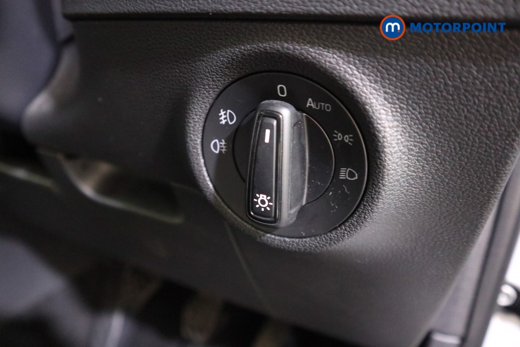 Skoda Karoq Se Drive Manual Petrol SUV - Stock Number (1584800) - 11th supplementary image