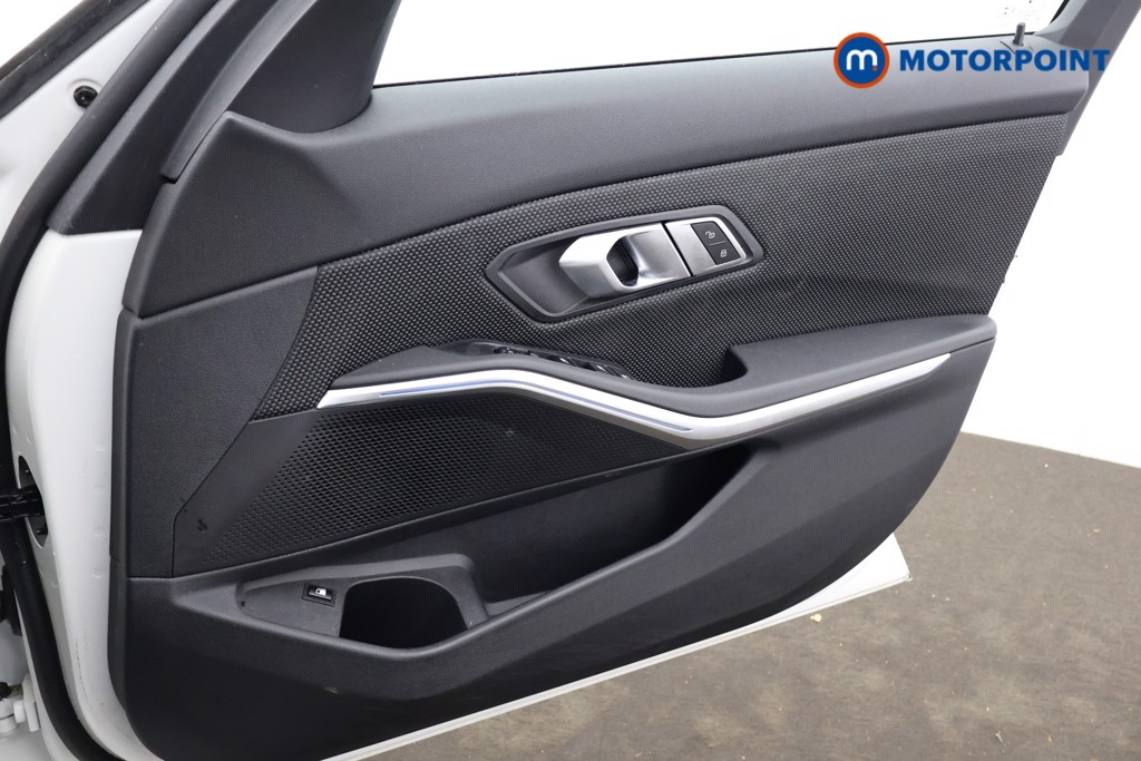 BMW 3 Series Se Pro Automatic Petrol Plug-In Hybrid Saloon - Stock Number (1585895) - 9th supplementary image