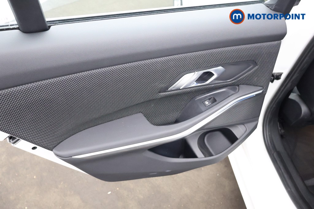 BMW 3 Series Se Pro Automatic Petrol Plug-In Hybrid Saloon - Stock Number (1585895) - 19th supplementary image