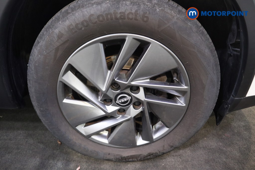 Nissan Qashqai Acenta Premium Manual Petrol SUV - Stock Number (1586468) - 18th supplementary image