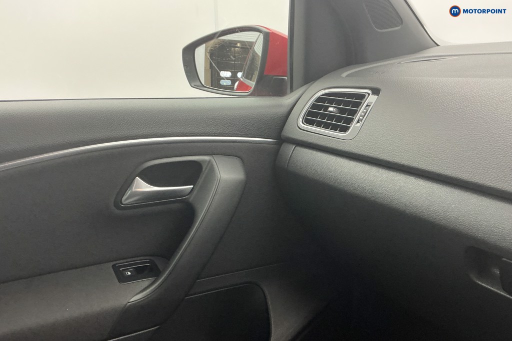 Volkswagen Polo R-Line Manual Petrol Hatchback - Stock Number (1586535) - 16th supplementary image