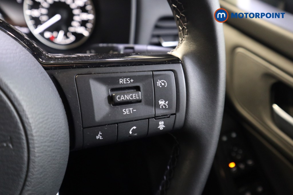 Nissan Qashqai Acenta Premium Manual Petrol SUV - Stock Number (1586909) - 4th supplementary image