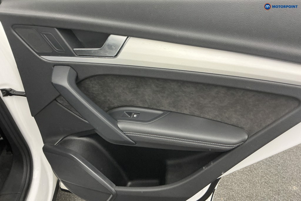 Audi Q5 S Line Competition Automatic Petrol Plug-In Hybrid SUV - Stock Number (1590264) - 24th supplementary image