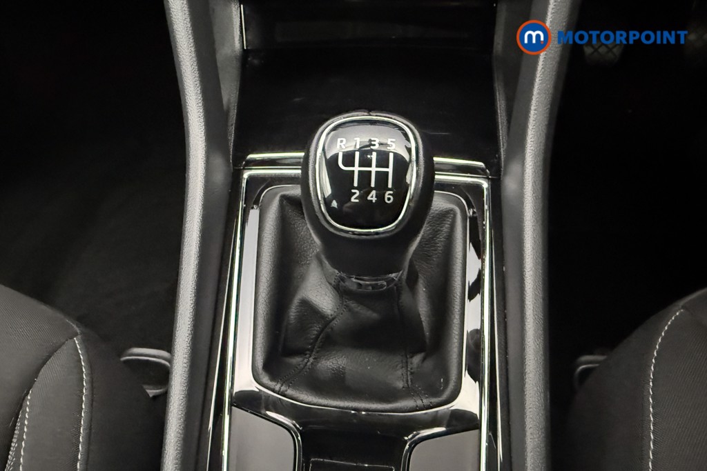 Skoda Karoq Se Drive Manual Petrol SUV - Stock Number (1591095) - 7th supplementary image