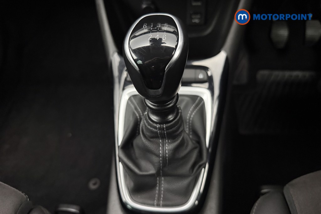 Vauxhall Crossland Ultimate Manual Diesel SUV - Stock Number (1591297) - 7th supplementary image