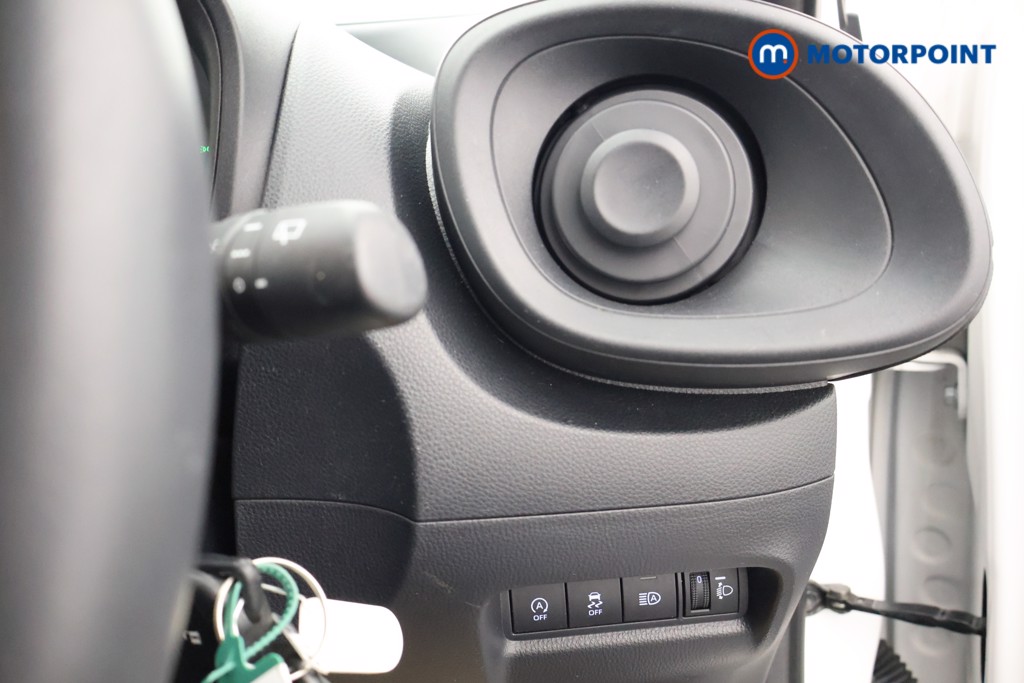 Toyota Aygo X Pure Manual Petrol Hatchback - Stock Number (1591835) - 7th supplementary image