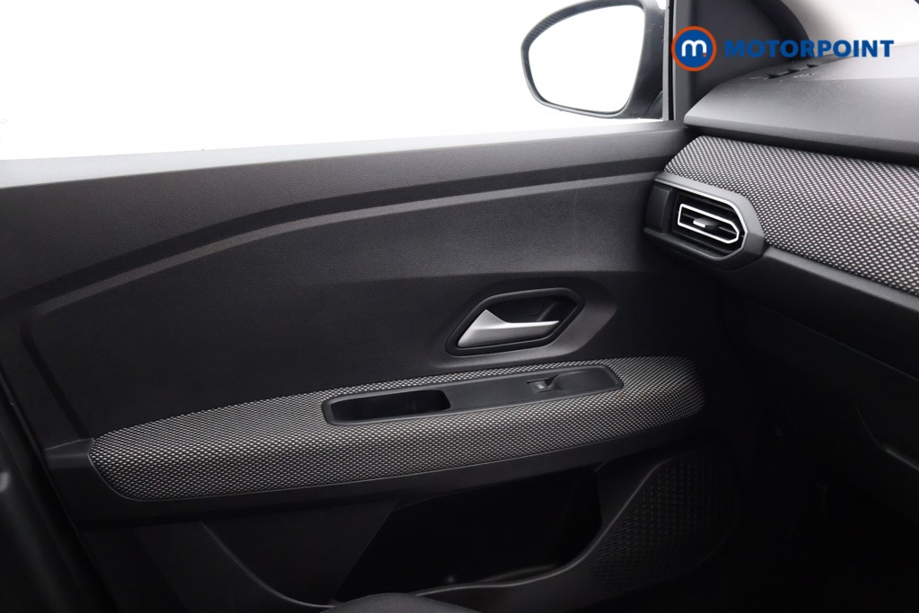 Dacia Sandero Expression Manual Petrol Hatchback - Stock Number (1592199) - 13th supplementary image