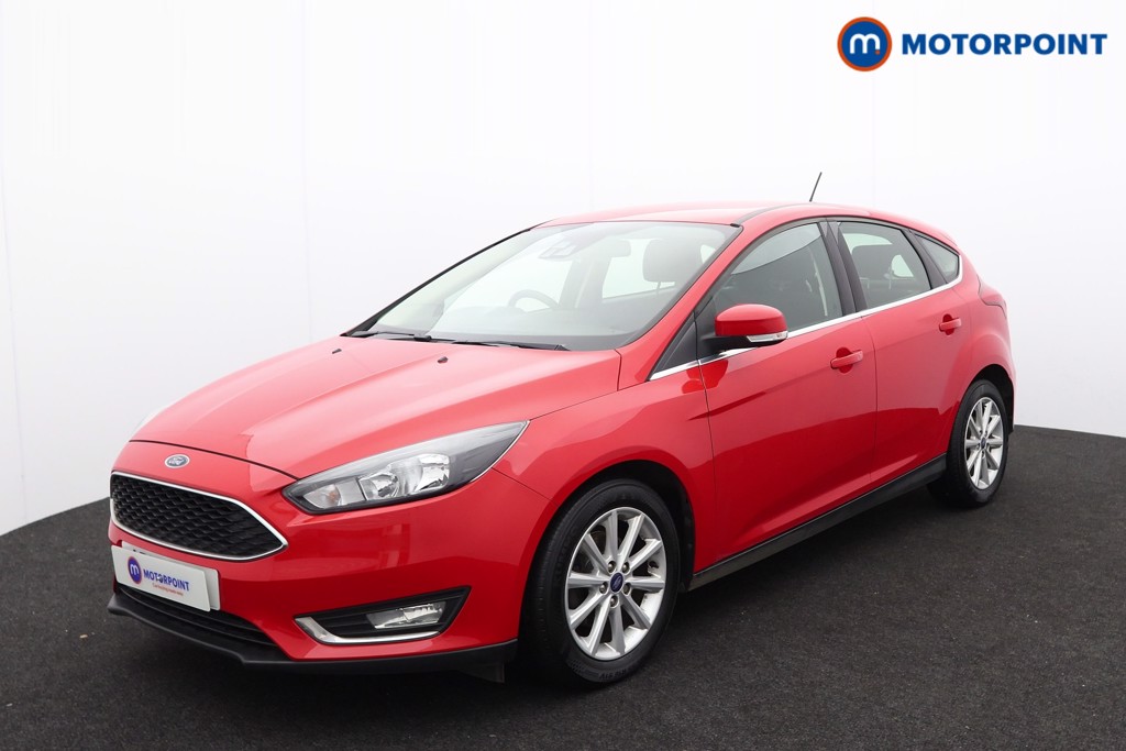 Ford Focus Titanium Manual Petrol Hatchback - Stock Number (1592878) - Passenger side front corner