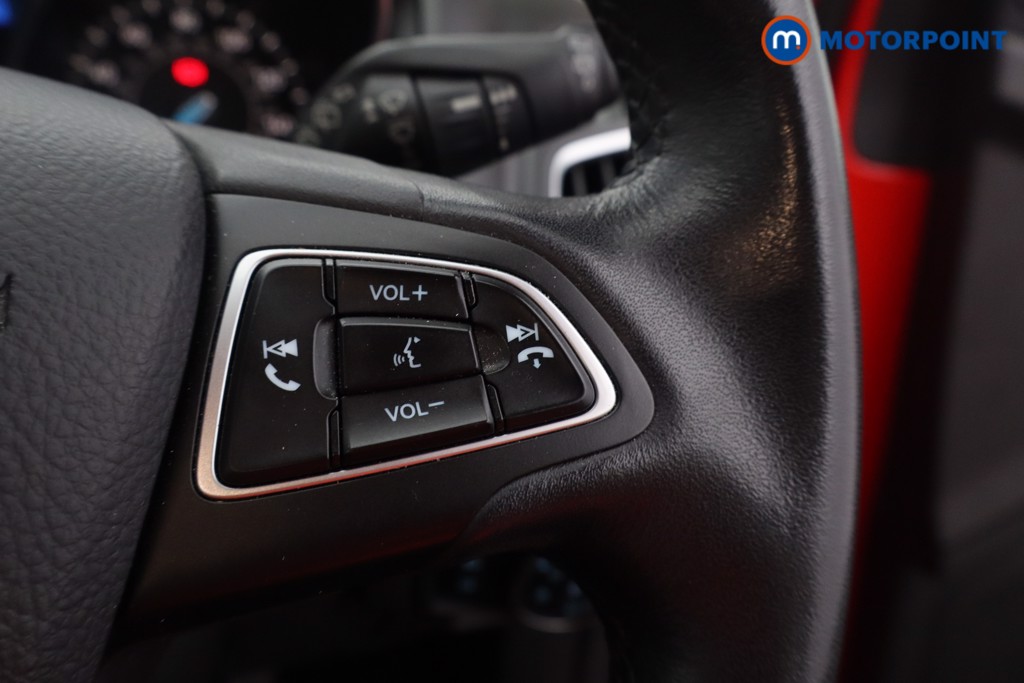 Ford Focus Titanium Manual Petrol Hatchback - Stock Number (1592878) - 4th supplementary image