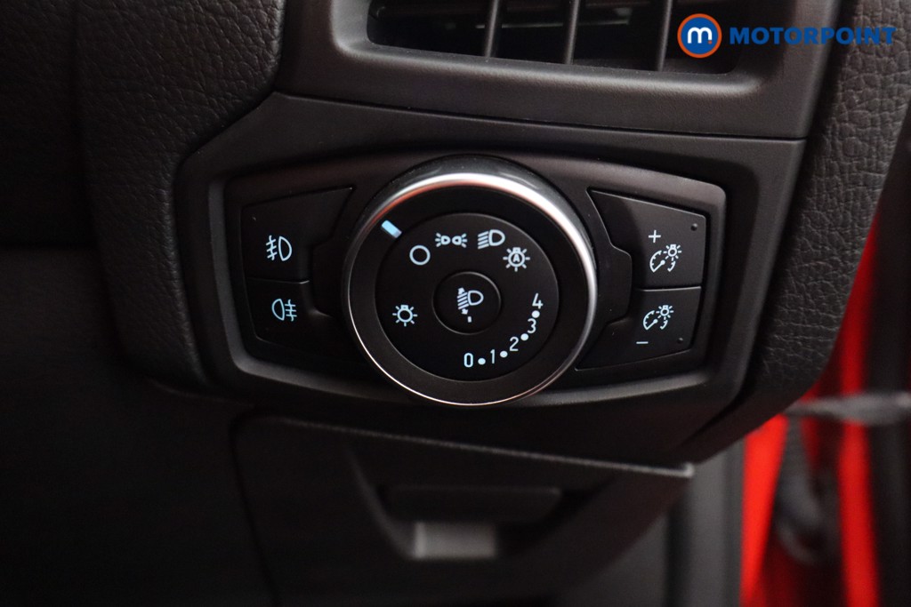 Ford Focus Titanium Manual Petrol Hatchback - Stock Number (1592878) - 10th supplementary image