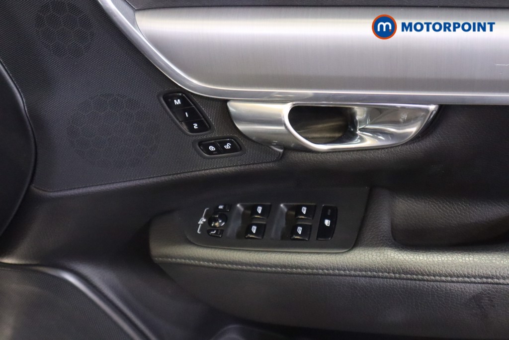 Volvo S90 Momentum Plus Automatic Petrol Saloon - Stock Number (1594631) - 11th supplementary image