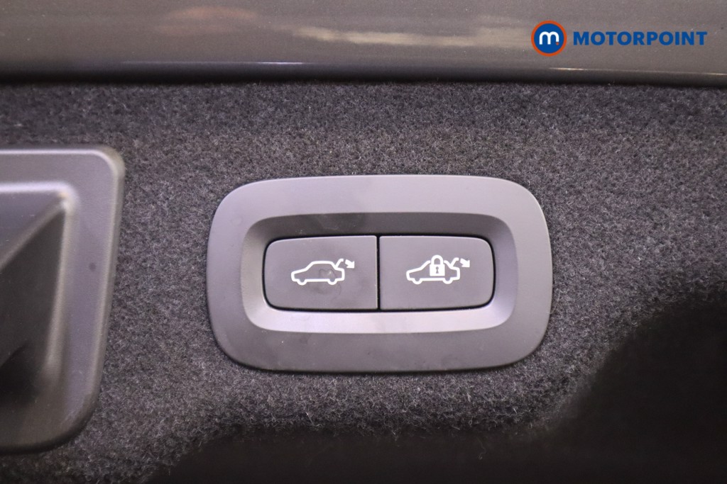 Volvo S90 Momentum Plus Automatic Petrol Saloon - Stock Number (1594631) - 23rd supplementary image