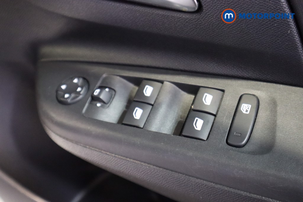 Vauxhall Corsa Design Automatic Petrol Hatchback - Stock Number (1595060) - 12th supplementary image