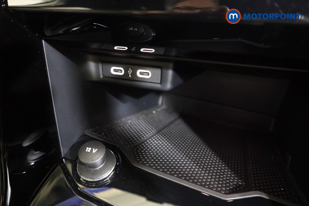 Volkswagen T-Roc R-Line Manual Petrol SUV - Stock Number (1595174) - 9th supplementary image