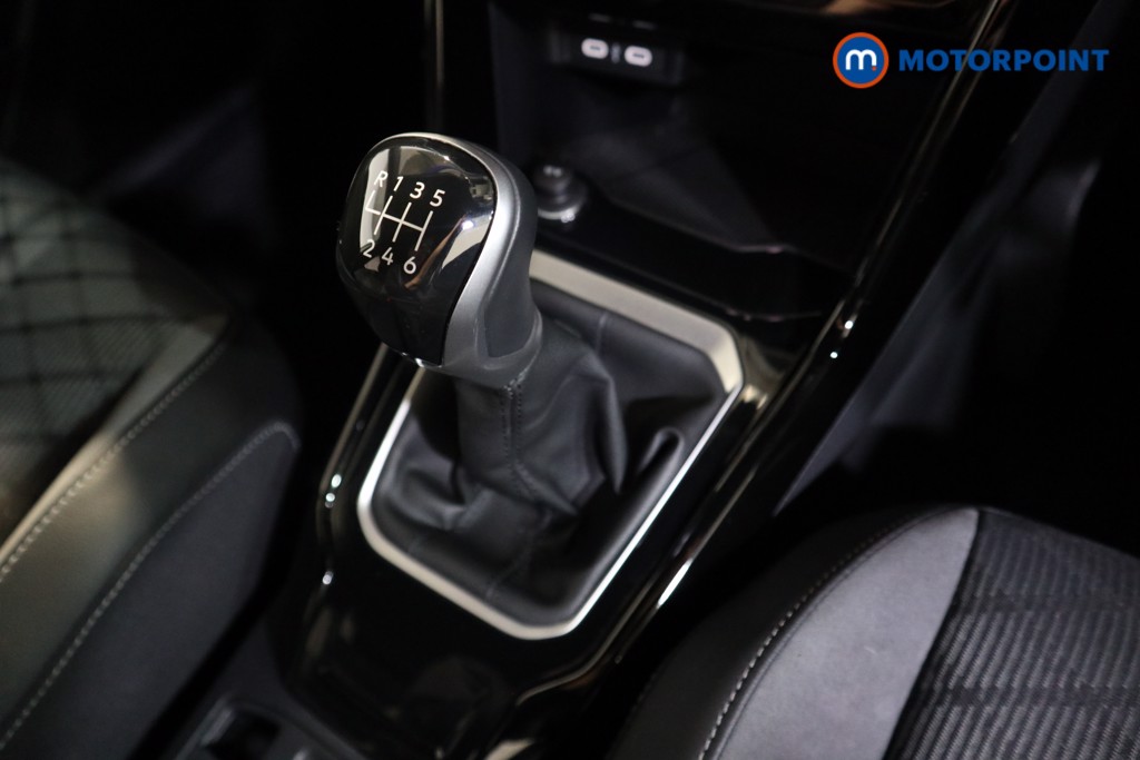 Volkswagen T-Roc R-Line Manual Petrol SUV - Stock Number (1595174) - 11th supplementary image