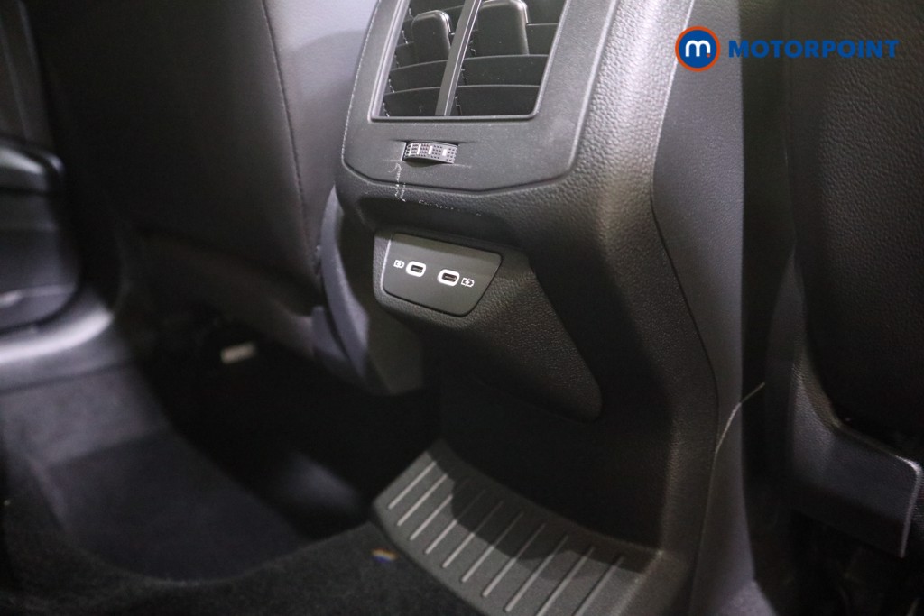 Volkswagen T-Roc R-Line Manual Petrol SUV - Stock Number (1595174) - 20th supplementary image