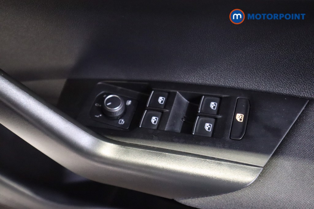 Volkswagen Polo Active Manual Petrol Hatchback - Stock Number (1595622) - 11th supplementary image