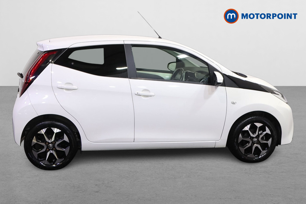 Toyota Aygo X-Trend Manual Petrol Hatchback - Stock Number (1595627) - Drivers side