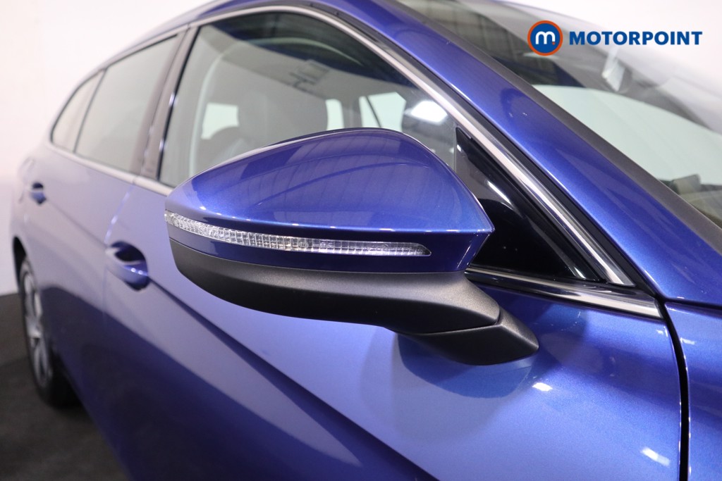 Volkswagen Passat Life Automatic Petrol Plug-In Hybrid Estate - Stock Number (1578144) - 30th supplementary image