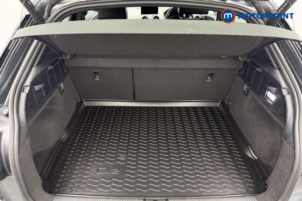 Audi Q2 Black Edition Manual Petrol SUV - Stock Number (1580766) - 7th supplementary image