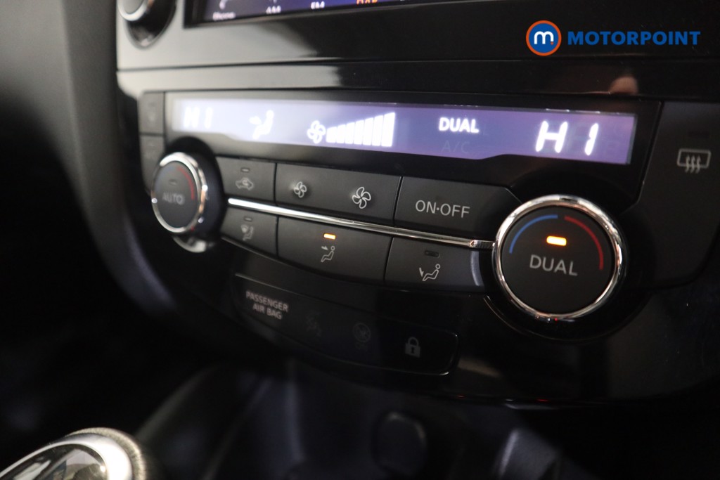 Nissan Qashqai N-Connecta Automatic Petrol SUV - Stock Number (1582328) - 8th supplementary image