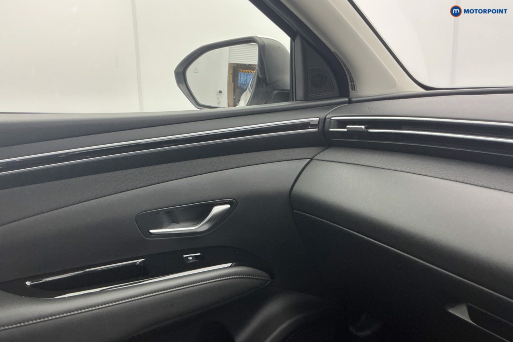 Hyundai Tucson Ultimate Manual Petrol SUV - Stock Number (1585869) - 17th supplementary image