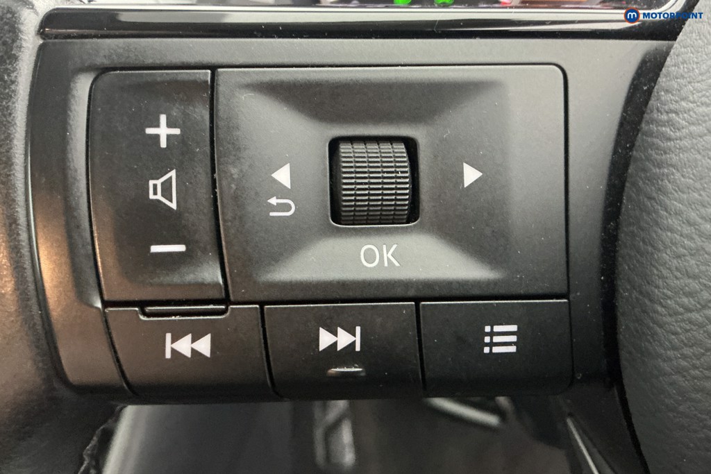 Nissan Qashqai Acenta Premium Automatic Petrol SUV - Stock Number (1586453) - 19th supplementary image