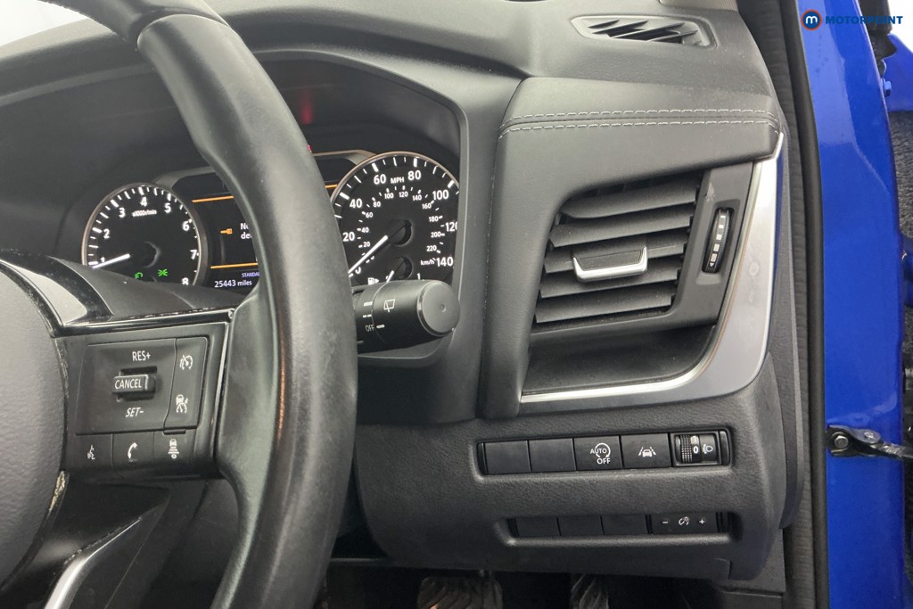 Nissan Qashqai Acenta Premium Automatic Petrol SUV - Stock Number (1586453) - 21st supplementary image