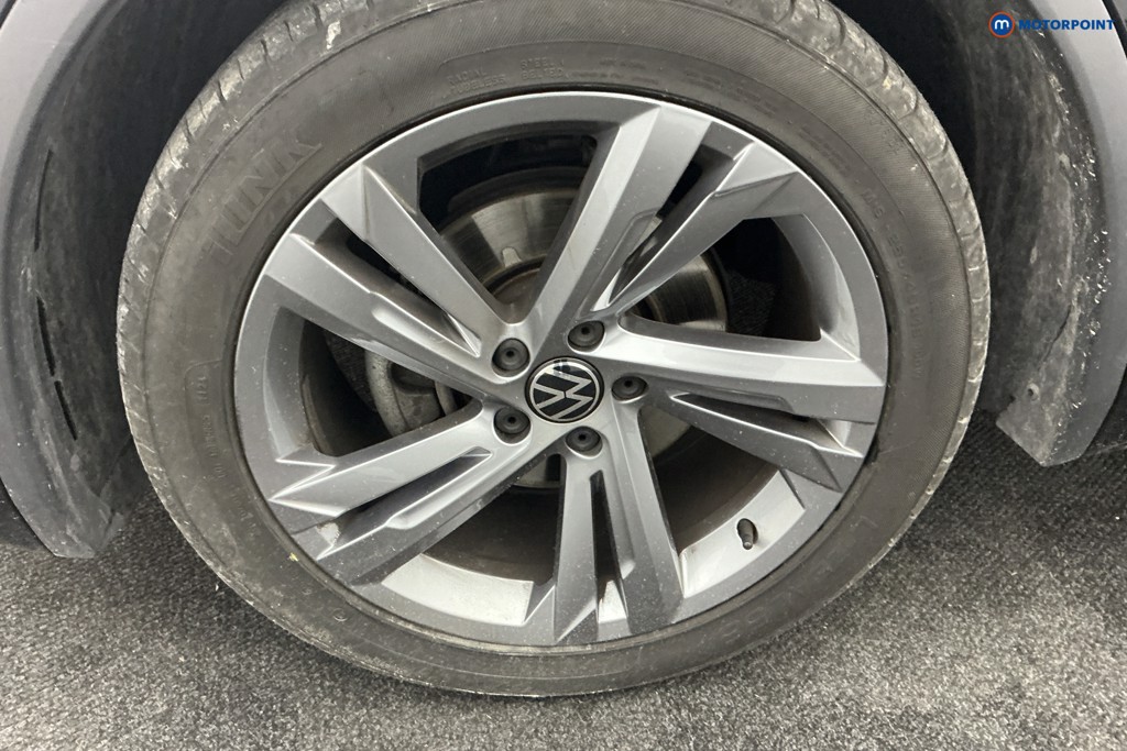 Volkswagen Tiguan R-Line Edition Automatic Petrol SUV - Stock Number (1587003) - 34th supplementary image