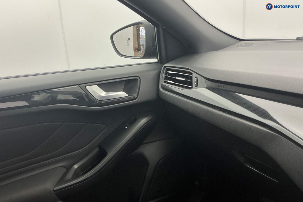 Ford Focus St-Line X Manual Petrol Estate - Stock Number (1587768) - 17th supplementary image