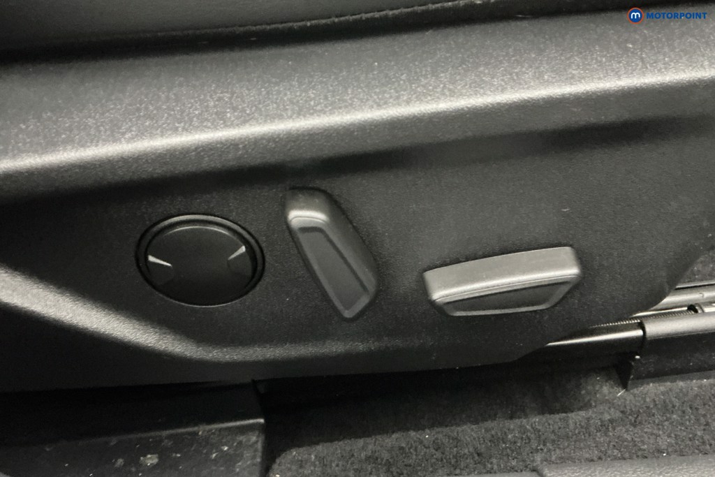 Ford Focus St-Line X Manual Petrol Estate - Stock Number (1587768) - 21st supplementary image