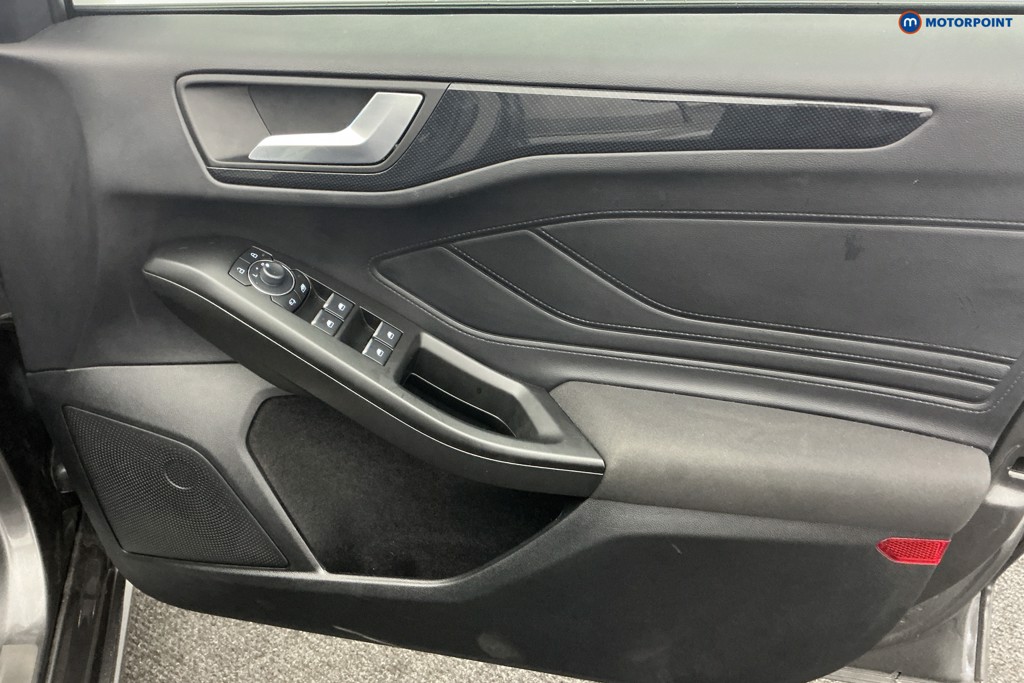 Ford Focus St-Line X Manual Petrol Estate - Stock Number (1587768) - 22nd supplementary image