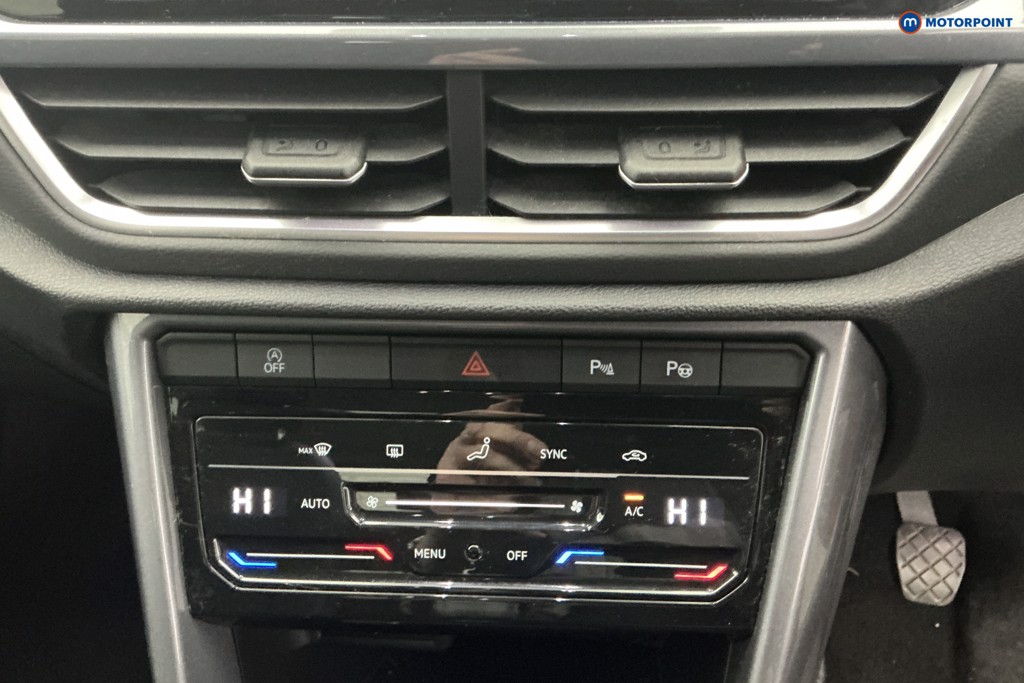 Volkswagen T-Roc Style Manual Petrol SUV - Stock Number (1588769) - 17th supplementary image